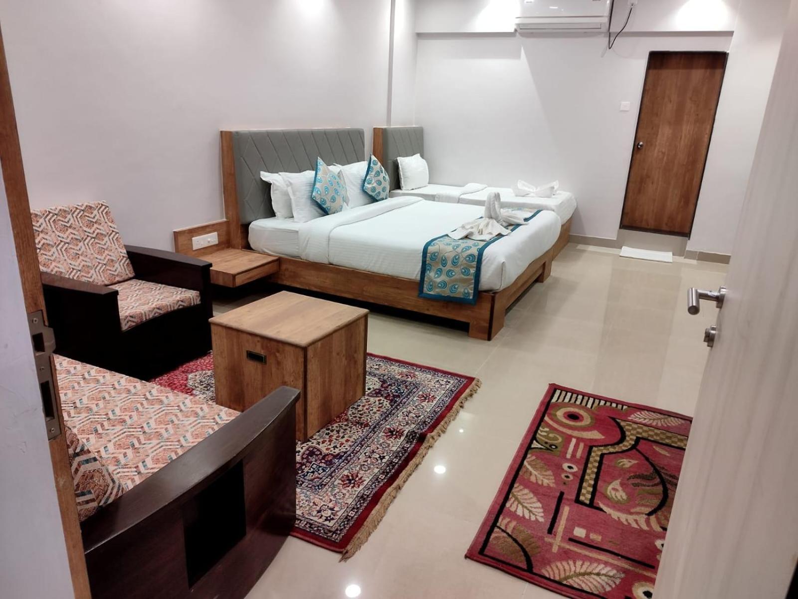 Boshan Hotels Mapusa Room photo