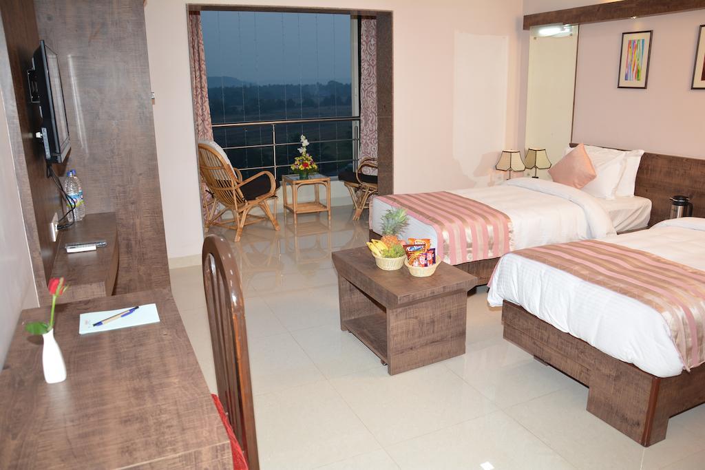 Boshan Hotels Mapusa Room photo