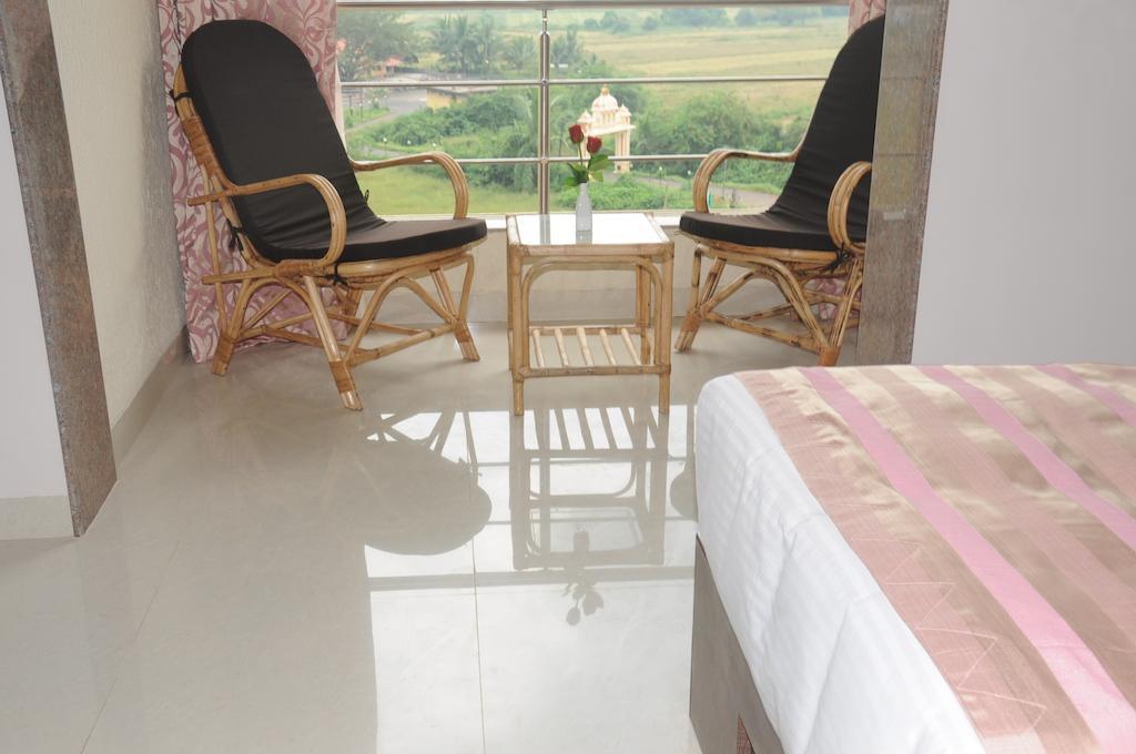 Boshan Hotels Mapusa Room photo