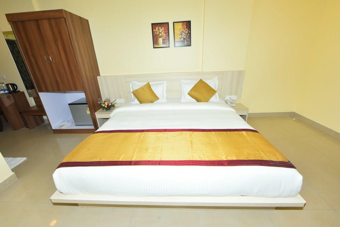 Boshan Hotels Mapusa Exterior photo